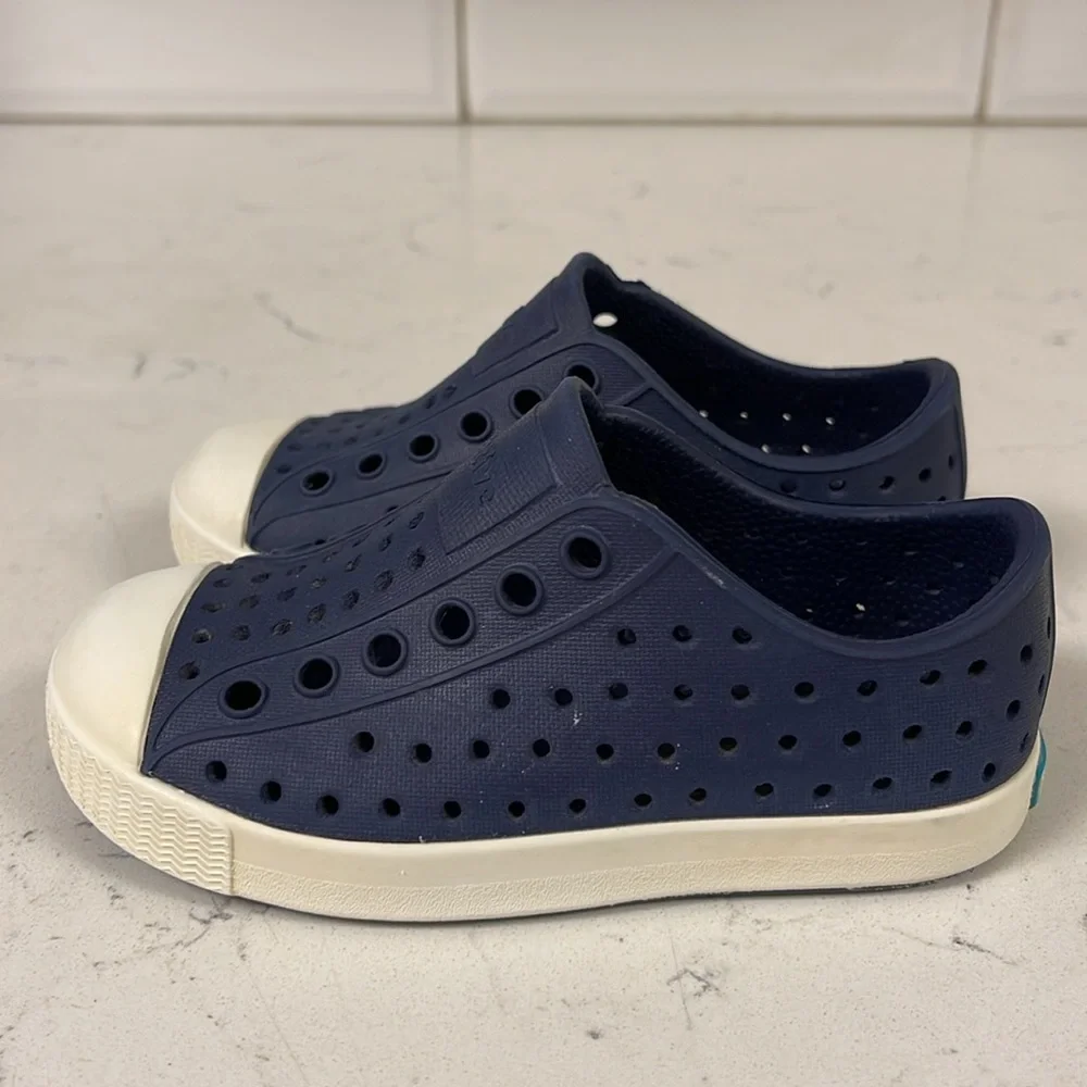 Native Jefferson Slip-on Sneakers Toddler/Little Kid Water Shoe Navy Blue Size 7